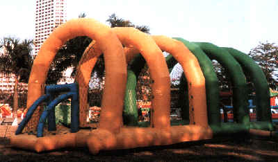 play2.jpg (15214 bytes)